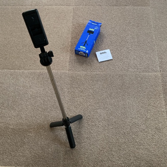 onn. Cell Phone Tripod - Picture 4 of 4